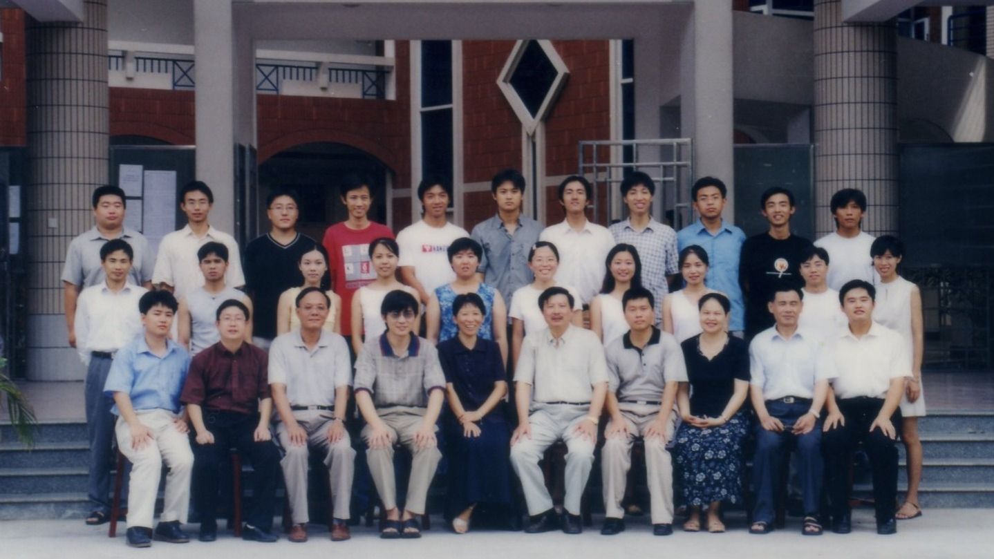 2002屆海洋化學畢業合影